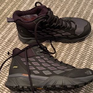 The North Face black/gray men’s hiking boots Size 8 EUC/NWOT